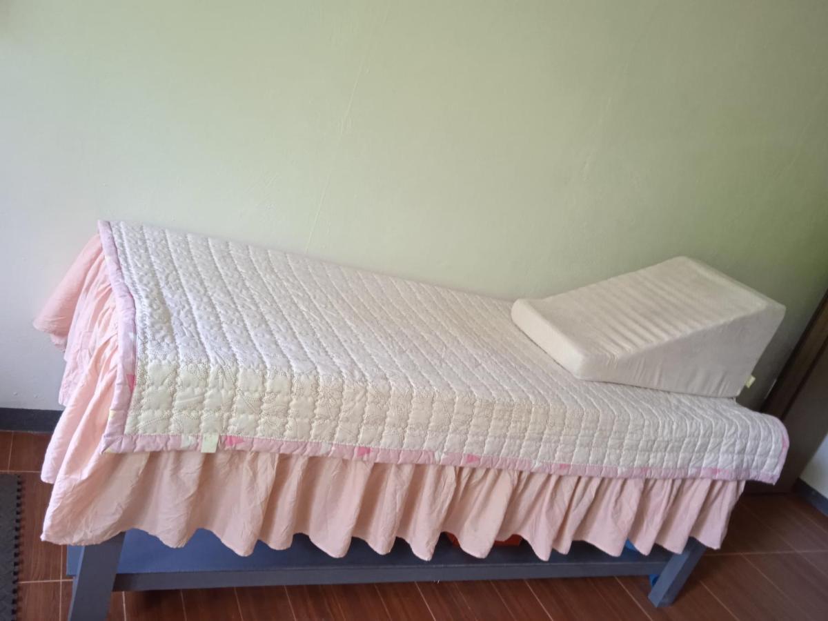 Sarah'S Garden Bnb & Spa Bed & Breakfast Clarin  Exterior photo